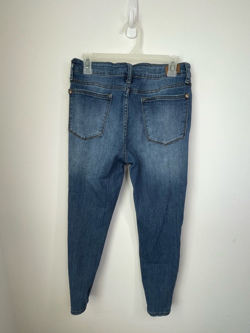 Judy Blue Medium Blue Skinny Jeans with Light Distressing size 30 - Picture 10 of 10